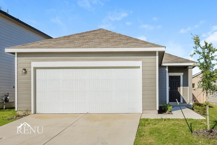 5111 Firefly Hls in Saint Hedwig, TX - Building Photo