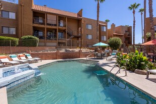 Catalina Crossing Apartments in Oro Valley, AZ - Building Photo