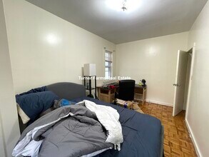 1576 Tremont St, Unit 2F in Boston, MA - Building Photo - Building Photo