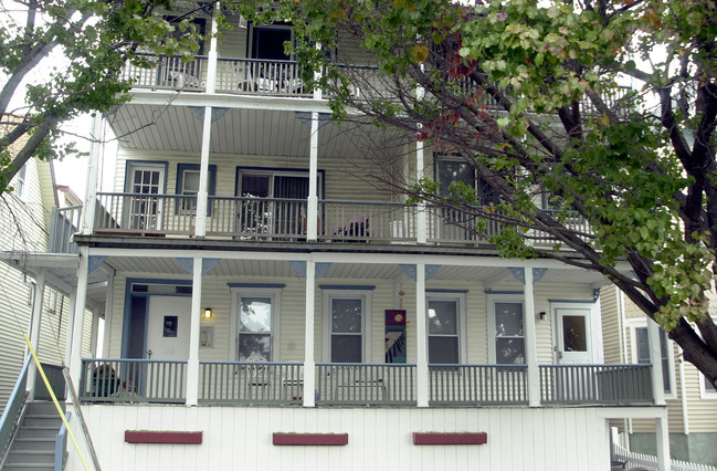 45 Broadway in Ocean Grove, NJ - Foto de edificio - Building Photo