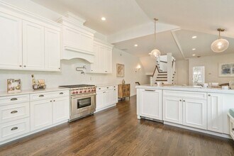 68 Otis St in Cambridge, MA - Building Photo - Building Photo