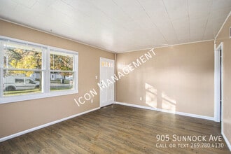 905 Sunnock Ave in Kalamazoo, MI - Building Photo - Building Photo