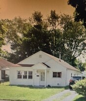 1034 Seward Ave in Akron, OH - Building Photo