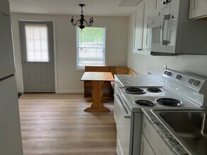 39 Sugar Maple Ln, Unit 1 in Chesterfield, NH - Foto de edificio - Building Photo