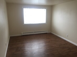 1026 17th Ave, Unit C in Longmont, CO - Building Photo - Building Photo