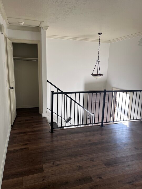 889 Bristle Pine Pl in Millcreek, UT - Building Photo