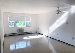 Nottingham Towers Apartments in Waterbury, CT - Building Photo - Interior Photo