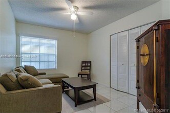 1341 Seagrape Cir in Weston, FL - Building Photo - Building Photo