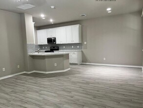 114 N Camellia Grove Cir in Spring, TX - Building Photo - Building Photo