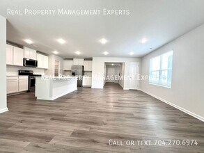124 Dorian Pl in Troutman, NC - Building Photo - Building Photo