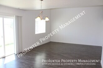 1045 Stonehaven Dr in North Salt Lake, UT - Building Photo - Building Photo