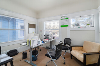 2307-2311 Harrison St in Oakland, CA - Building Photo - Interior Photo