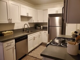 Amberwood Drive in South Pasadena, CA - Building Photo