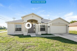 130 NE 11th Terrace in Cape Coral, FL - Building Photo