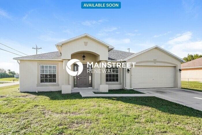 130 NE 11th Terrace in Cape Coral, FL - Foto de edificio