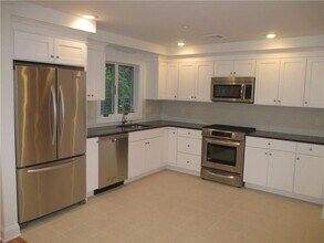 29 Carpenter Ave in Mt Kisco, NY - Building Photo - Building Photo