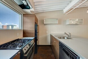 Trendy Loft Living Near The Arts District! in Las Vegas, NV - Building Photo