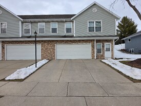 2234 Patrick Ln in Waukesha, WI - Building Photo