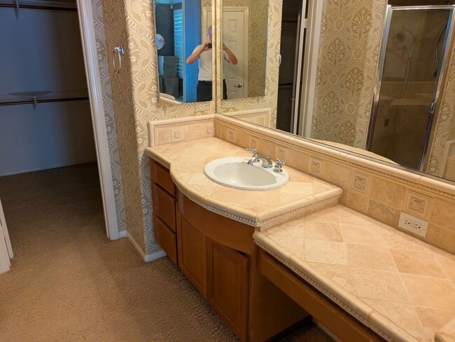 10694 Weatherhill Ct in San Diego, CA - Building Photo - Building Photo