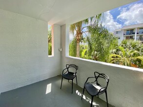 17125 N Bay Rd in Sunny Isles Beach, FL - Building Photo - Building Photo