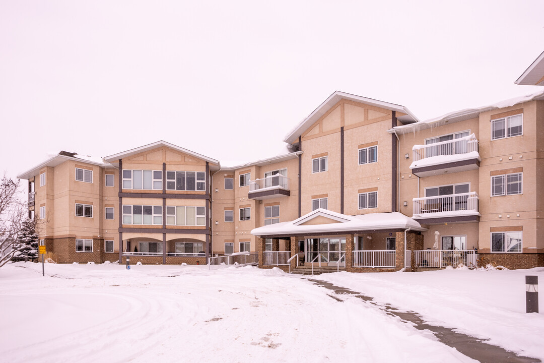 The Courtyard in Strathmore, AB - Building Photo