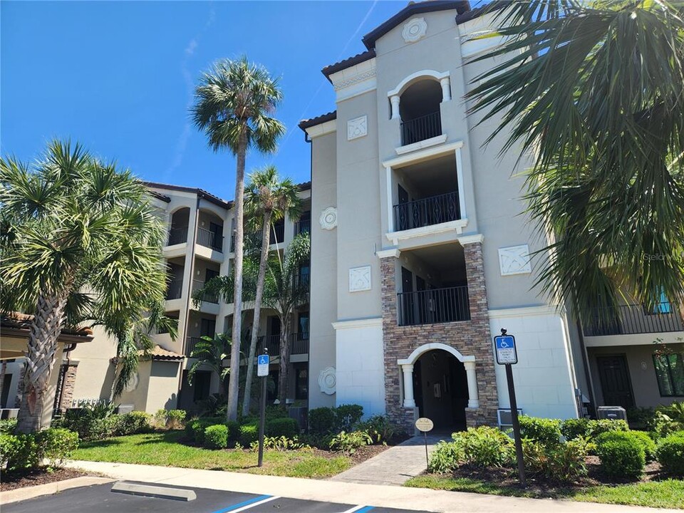 17118 Vardon Ter in Bradenton, FL - Foto de edificio