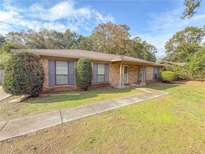 1648 Schillinger Rd S in Mobile, AL - Building Photo - Building Photo