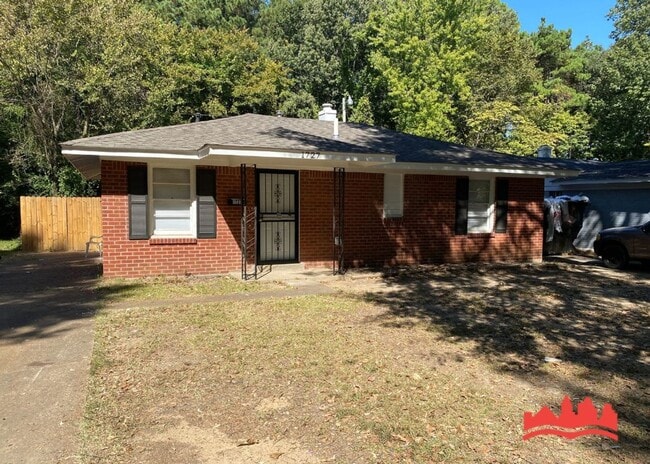 1727 Mary Dr in Memphis, TN - Building Photo - Building Photo