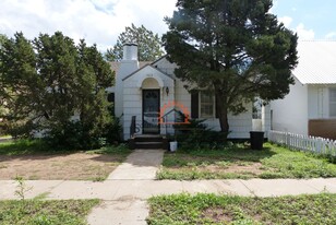 1413 Axtell St in Clovis, NM - Building Photo