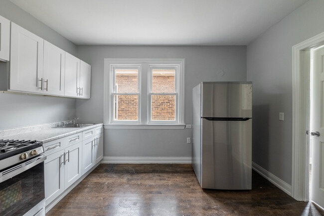 6954 S Maplewood Ave in Chicago, IL - Building Photo - Building Photo