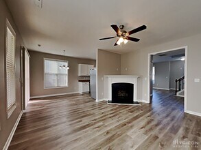 645 McCarthy Dr in Clayton, NC - Building Photo - Building Photo