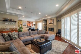 11578 Iowa Ave in Los Angeles, CA - Building Photo