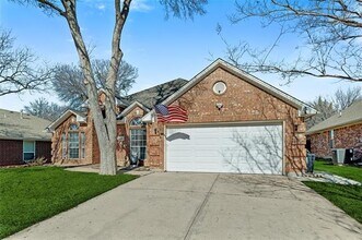 6020 Fannin Dr in Arlington, TX - Building Photo - Building Photo
