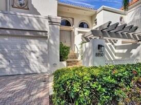 8850 SW 67th Ct in Miami, FL - Building Photo