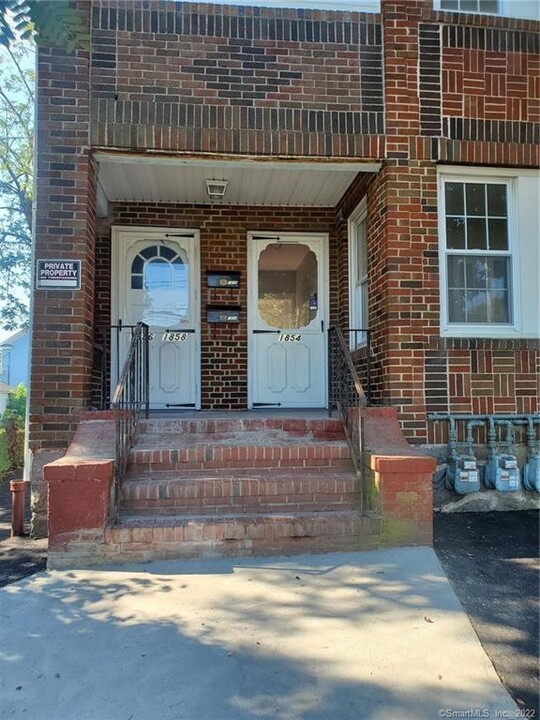 1856 Boston Ave in Bridgeport, CT - Building Photo
