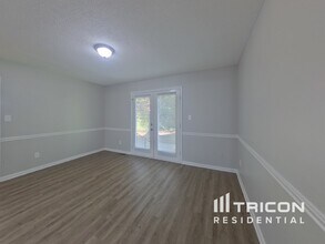 5909 Edinborough Dr in Charlotte, NC - Building Photo - Building Photo