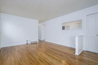 8261 Gerald Ave in Warren, MI - Building Photo - Building Photo