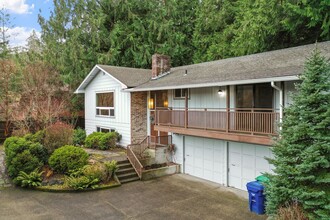 1803 Camelot Park SW in Olympia, WA - Building Photo - Building Photo