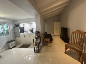 324 SW 23rd Ave in Miami, FL - Building Photo - Building Photo