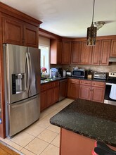 80 Lyman Rd in West Hartford, CT - Building Photo - Building Photo