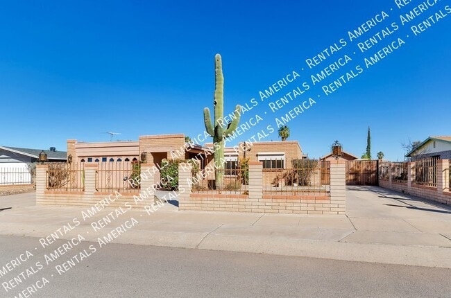 property at 4165 E Frankfort Stravenue