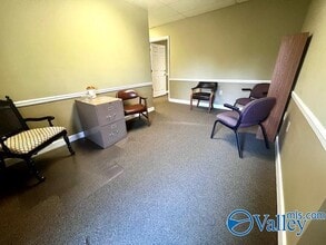 1208 Gunter Ave in Guntersville, AL - Building Photo - Building Photo