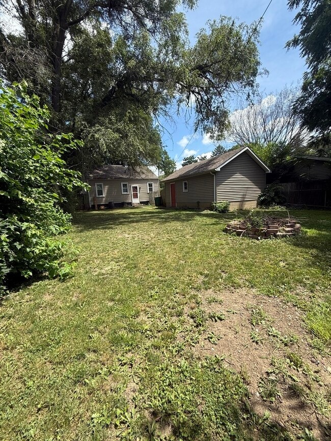 904 Magnolia St in Marseilles, IL - Building Photo - Building Photo