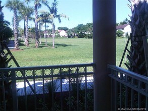 10022 NW 7th St-Unit -107 in Miami, FL - Building Photo - Building Photo
