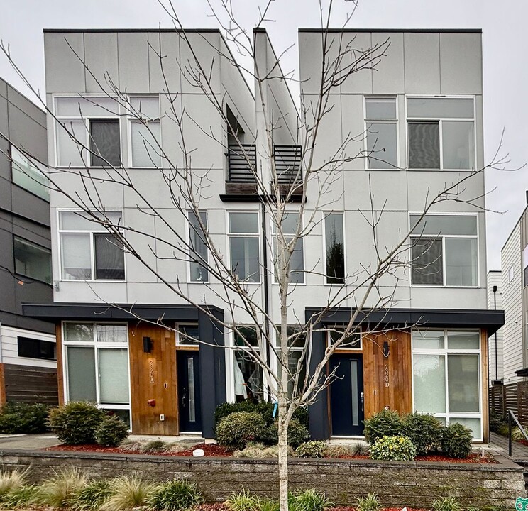 2320 15th Ave S in Seattle, WA - Building Photo