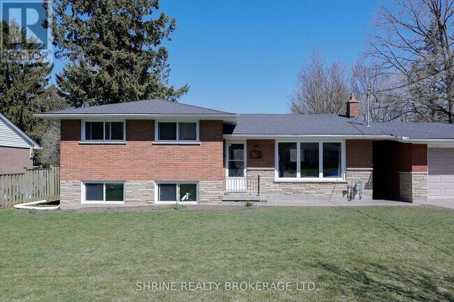 670 Victoria St in London, ON - Building Photo - Building Photo