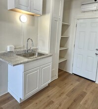 3302 Kenilworth Ave-Unit -401 in Berwyn, IL - Building Photo - Building Photo