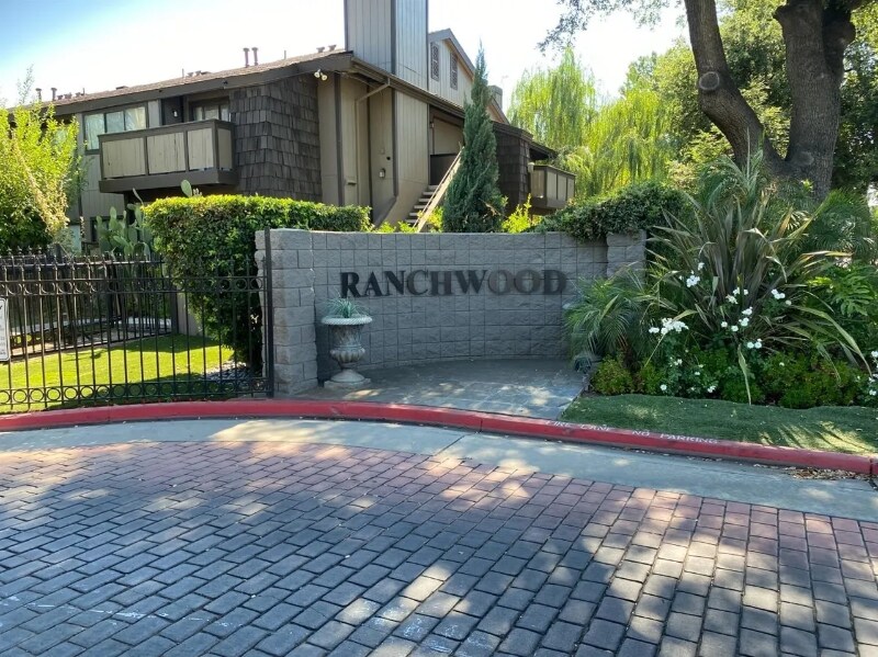 1151 S Chestnut Ave in Fresno, CA - Building Photo