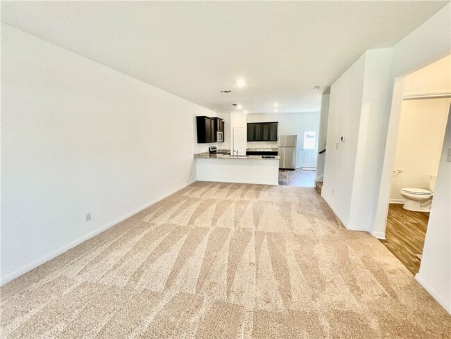 126 Fox Glen Trl in Jarrell, TX - Building Photo - Building Photo