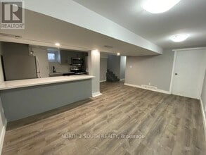 892 Victoria St in Kingston, ON - Building Photo - Building Photo
